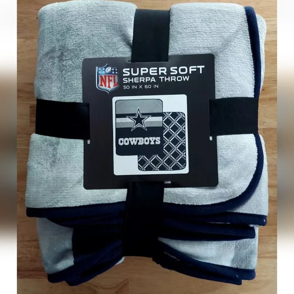 Dallas Cowboys Sherpa Throw 60 x 50 Super Soft Blanket New Reversible NEW NFL